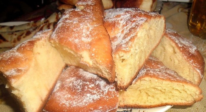 Ванильный кекс с сахарной пудрой на каждый день