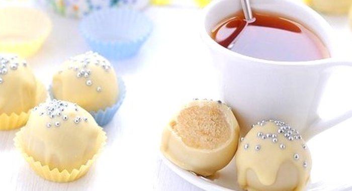 Миндальные конфеты в белом шоколаде