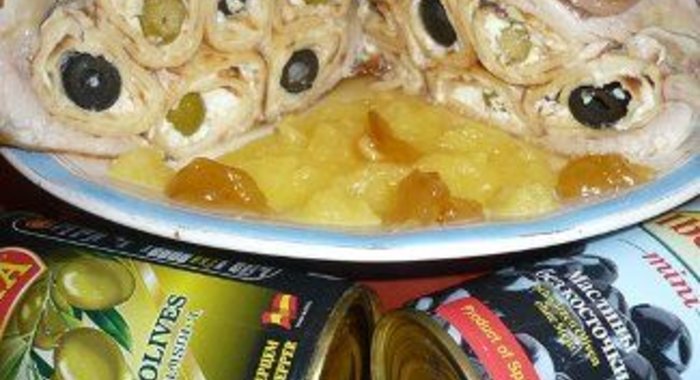 Курица, фаршированная блинчиками (Gallina rellenada por los crepes)