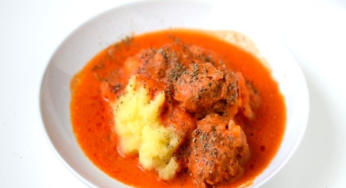 Говяжьи фрикадельки в томатном соусе