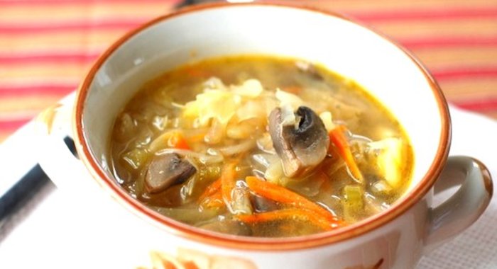 Вегетарианские щи из квашеной капусты