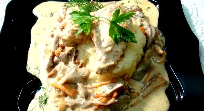 Грибное рагу с крылышками