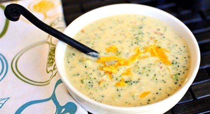 Суп-пюре из брокколи с сыром