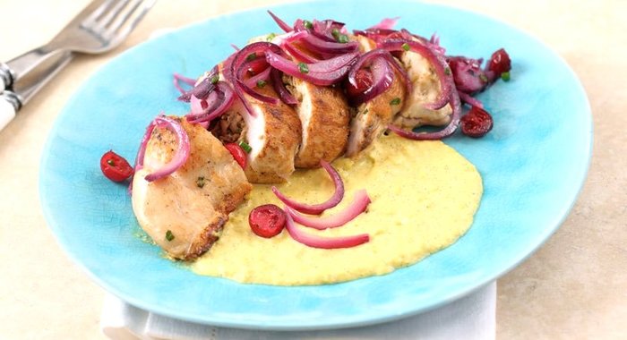 Куриная грудка, фаршированная шампиньонами с кукурузным кремом