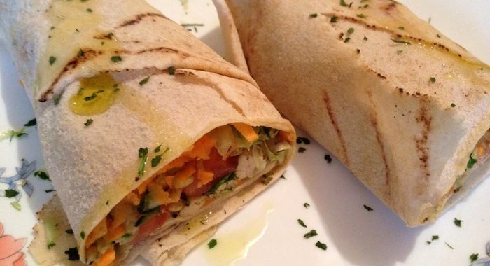 Ролл с курицей в лаваше