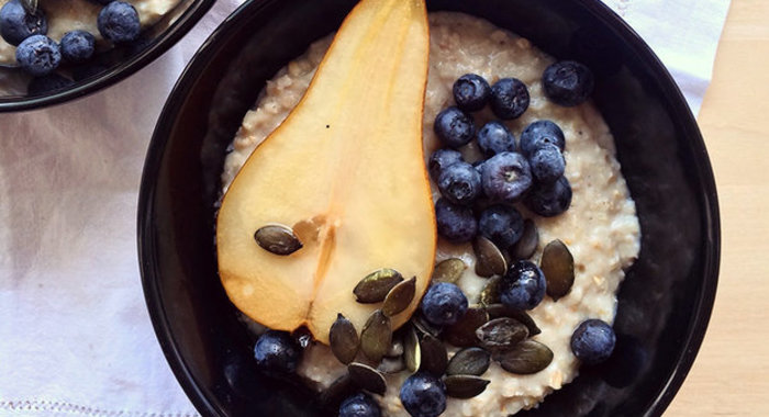 Овсяная каша с цукини и грушей