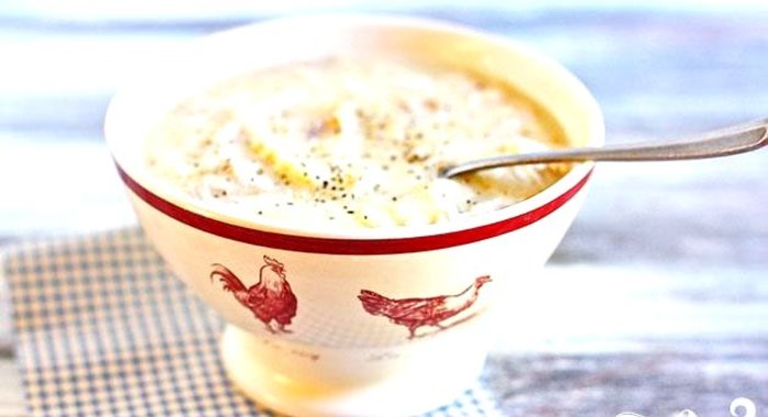 Куриный бульон с клецками