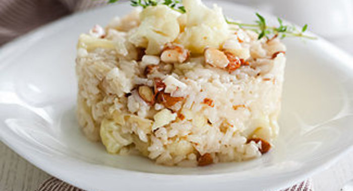 Ризотто с цветной капустой и миндалем в мультиварке