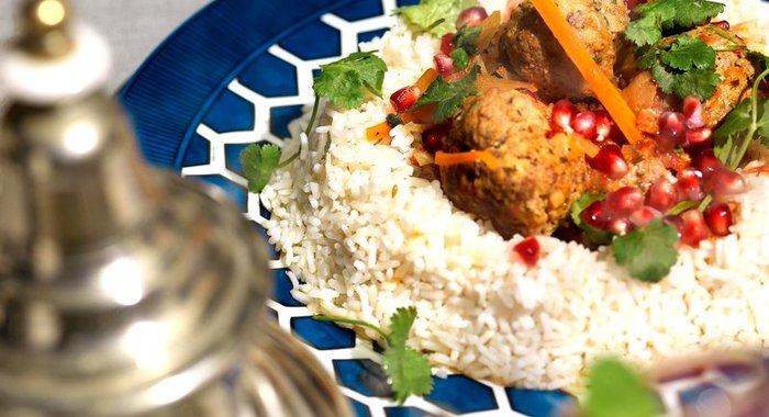 Тефтели, томленные в овощном рагу