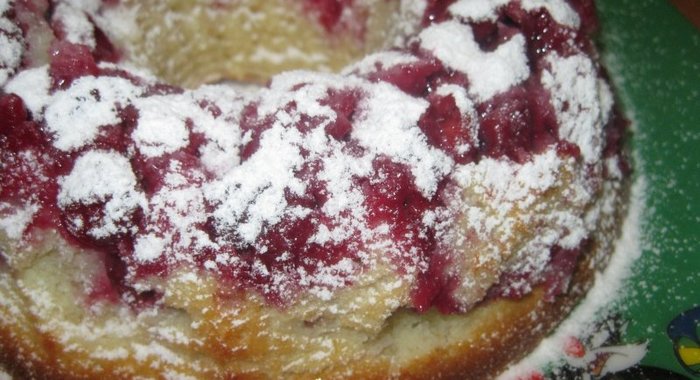 Манник с вишней