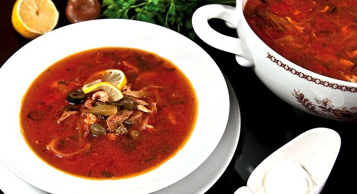 Солянка мясная на сковороде