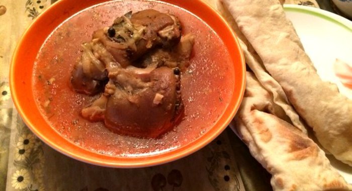 Свиная рулька в мультиварке с домашним лавашом