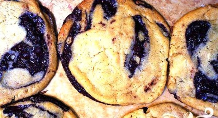 Печенье с шоколадными чипсами и ванилью