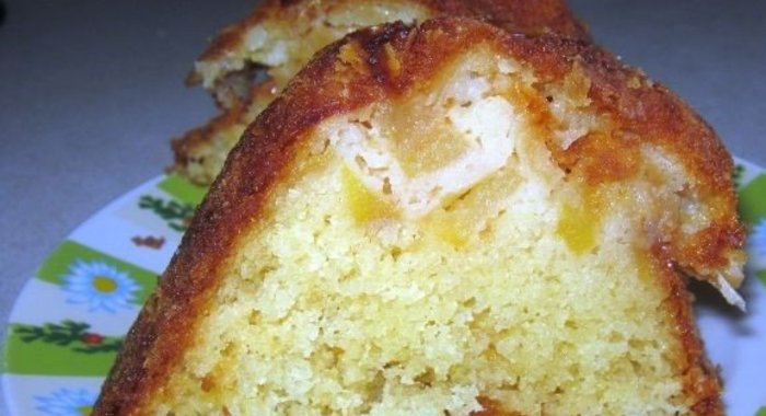 Яблочная шарлотка в духовке