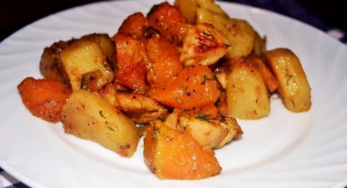 Рагу с курицей в мультиварке