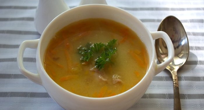 Гороховый суп с копченым окороком