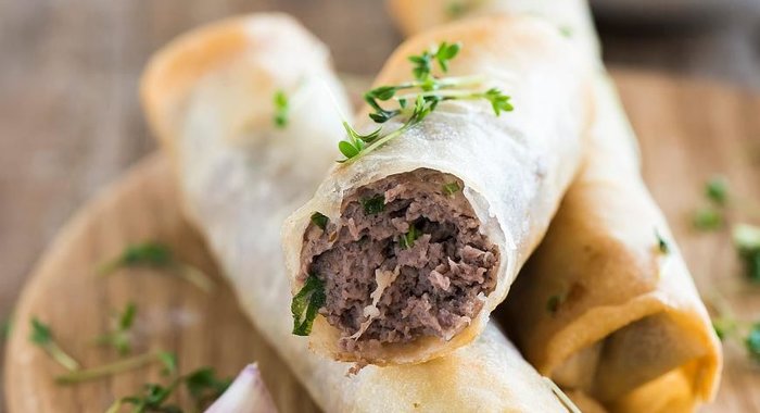 Спринг-роллы с ягнятиной