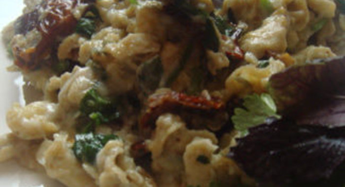 Яичница с вялеными помидорами