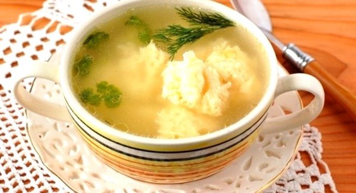 Бульон с сырными клёцками «Послепраздничный»