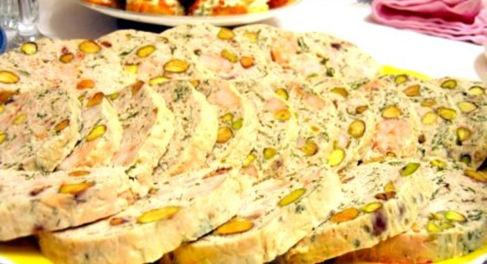 Суфле из курицы с фисташками