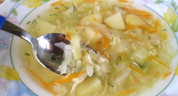 Вегетарианские щи из свежей капусты
