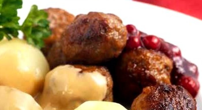 Фрикадельки со сливочным соусом