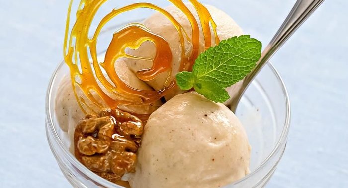 Банановое мороженое с корицей и сгущёнкой