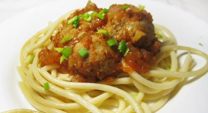 Фрикадельки в духовке с подливкой