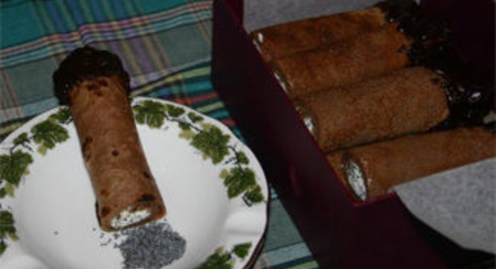 Блинные сигары с творожно-маковой начинкой