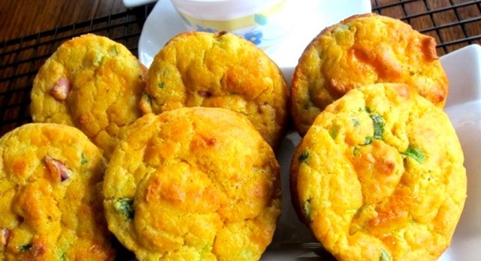 Кекс с ветчиной и сыром