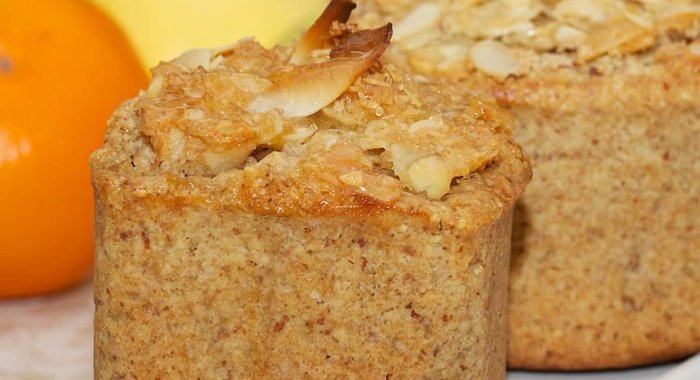 Яблочно-миндальная шарлотка