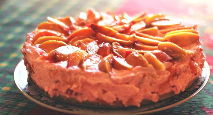 Творожный торт с нектаринами