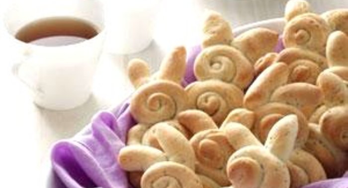 Пасхальные рогалики в форме овечки или зайки