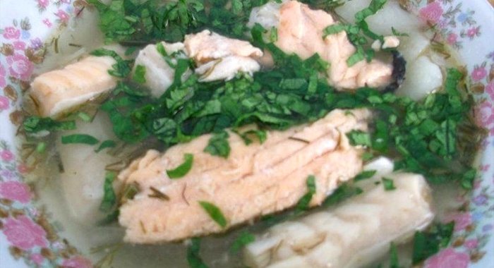 Уха из красной рыбы эконом вариант