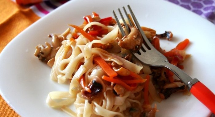 Рисовая лапша с морепродуктами