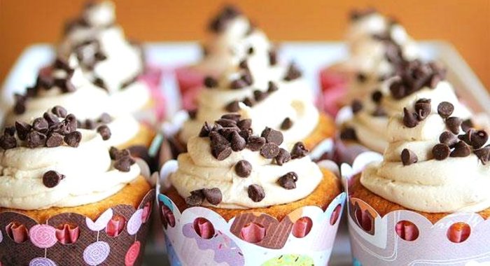 Капкейки с шоколадом и кремом