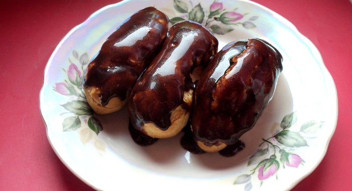 Заварные пирожные с масляным кремом