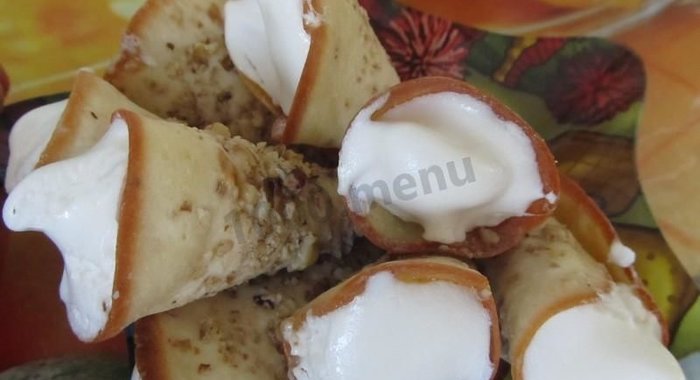 Ореховые трубочки с белковым кремом