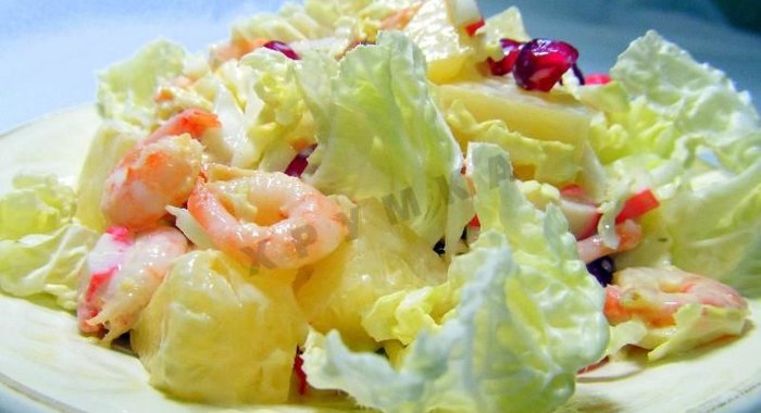 Пирог с омулем и луком