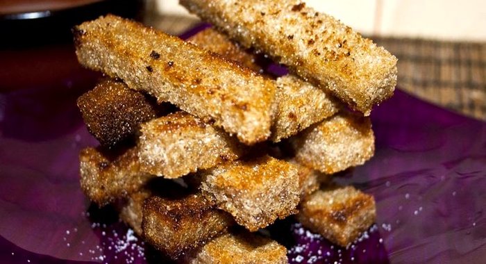 Гренки ржаные с чесноком