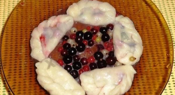 Вареники со смородиной