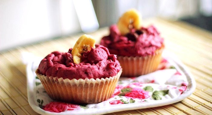Капкейки с ягодным кремом