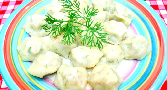 Пельмени двумя способами из укропного теста