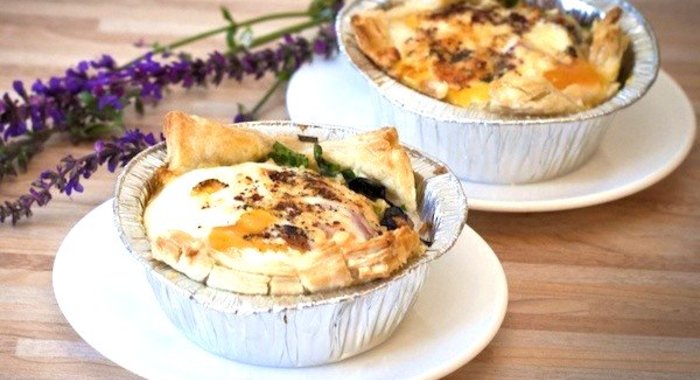 Яичница в тесте с сыром