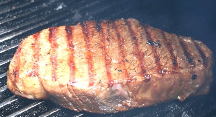 Стейк в соевом соусе