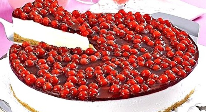 Торт со смородиной