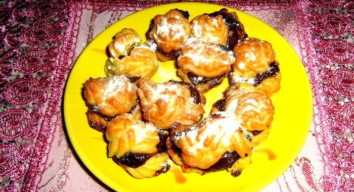 Эклеры со сгущенкой