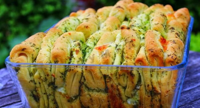 Хлеб Гармошка с моцареллой и зеленью