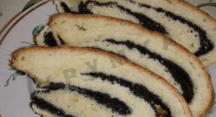 Маковый рулет