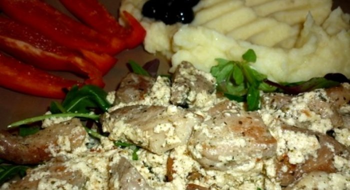 Гуляш в сливочном соусе